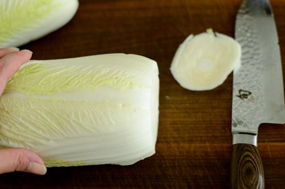 Cut off the stem part of kimchi with a knife