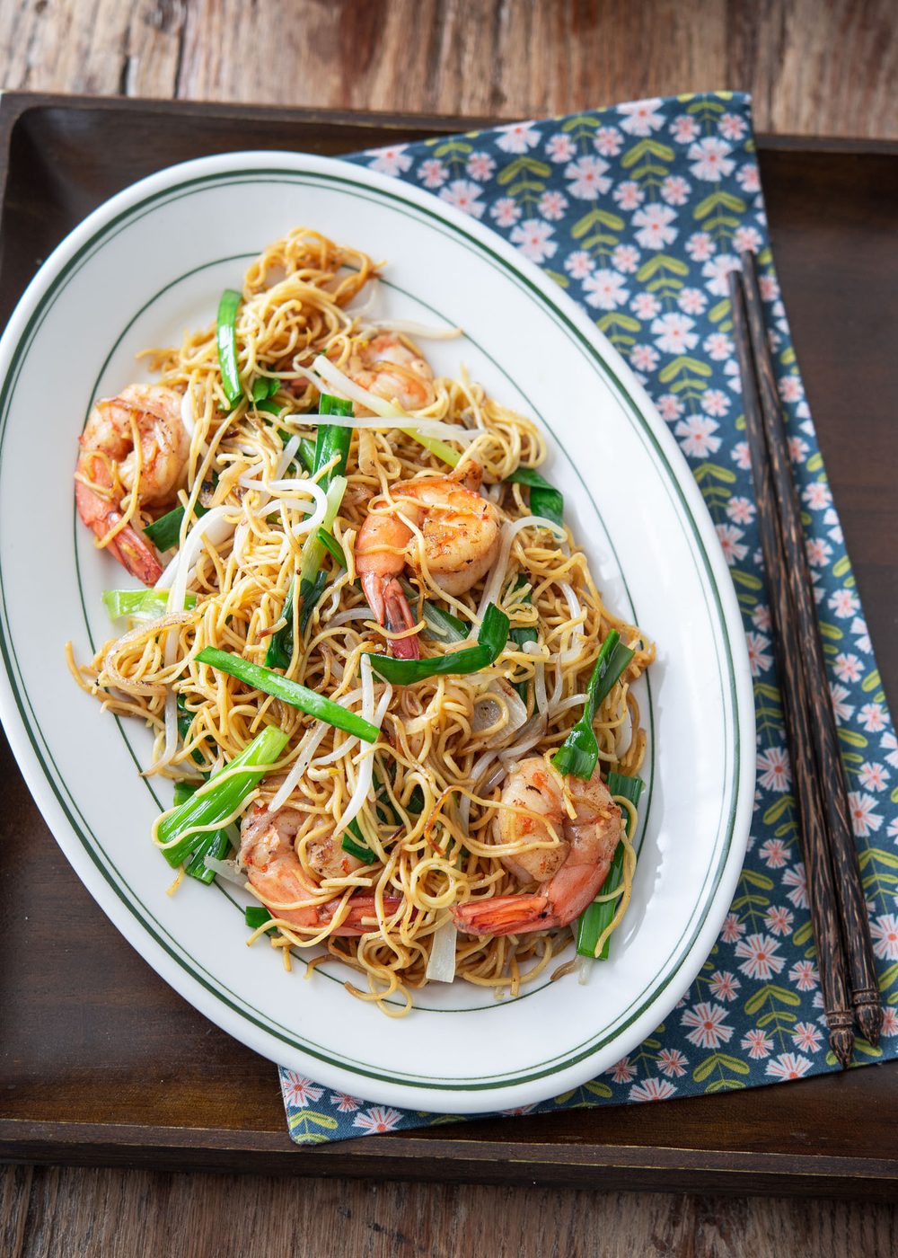 Hong Kong noodles with shrimp on a platter.