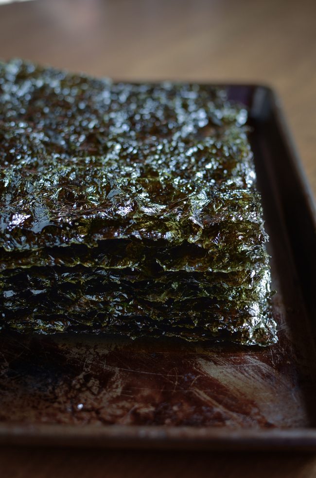 Kitchen-made roasted seaweed snacks made in bulk in no time.