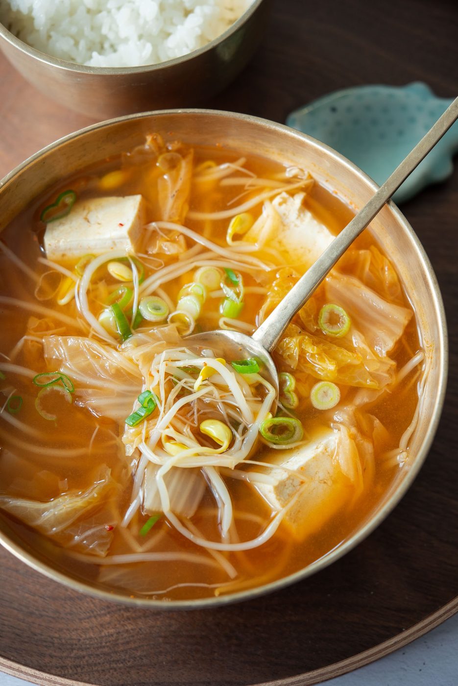 A bowl of kimchi kongnamul-guk.