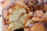 Spiced Pumpkin Apple Monkey Bread