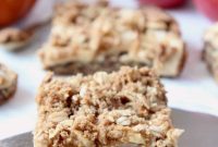 Harvest Pumpkin Spice Apple Oat Bars
