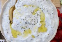 Creamy Greek Cucumber Garlic Dip