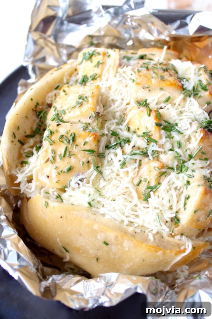 Savory Cranberry Turkey Mozzarella Tear-and-Share Loaf 4 Leftover Thanksgiving turkey & cranberry sauce is made into a delicious pull apart bread recipe filled with mozzarella cheese & topped with rosemary butter!