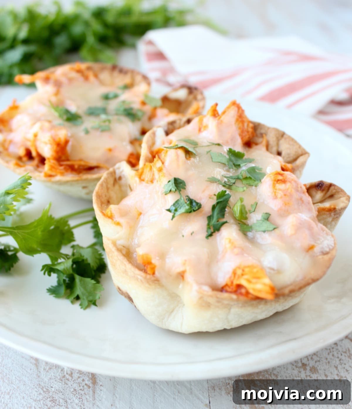 Buffalo Chicken Dip Taco Cups