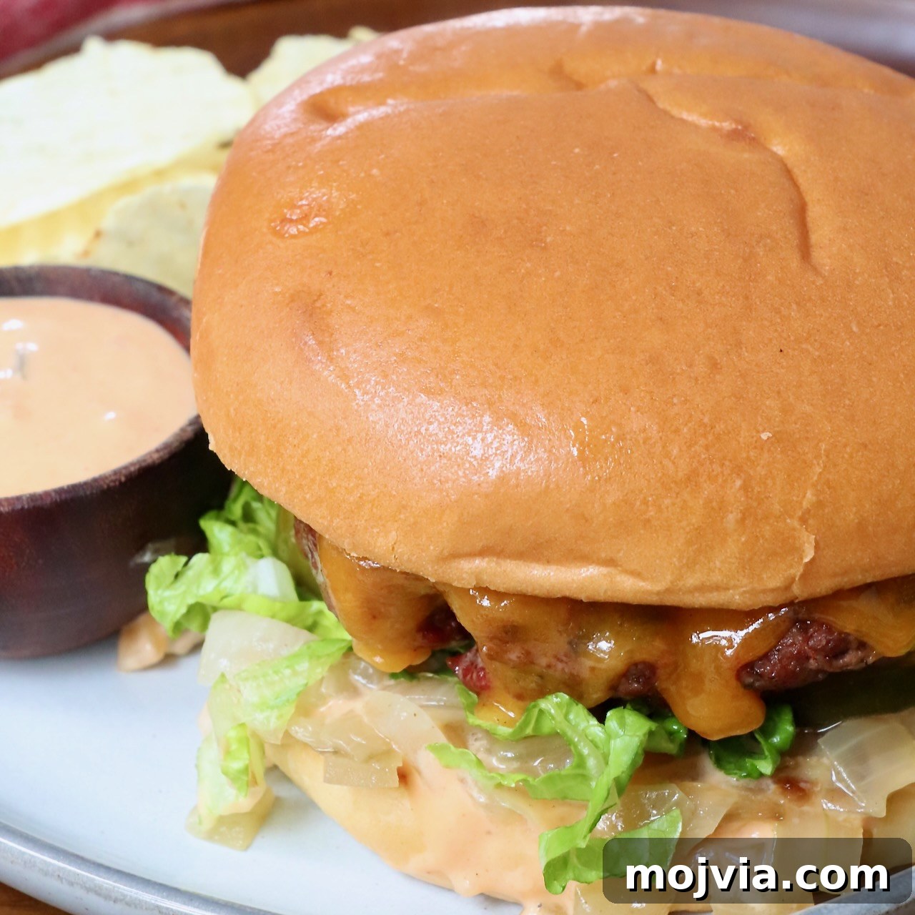 Complete Burger Guide: Techniques, Recipes & Toppings for Perfect Patties 10 img 79869 9